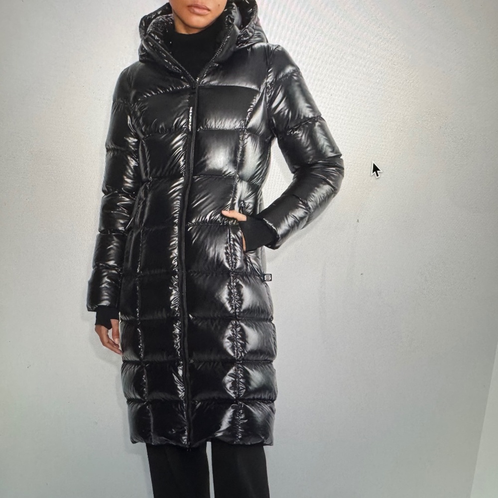 Glossy Black Long Superpuff Aritzia